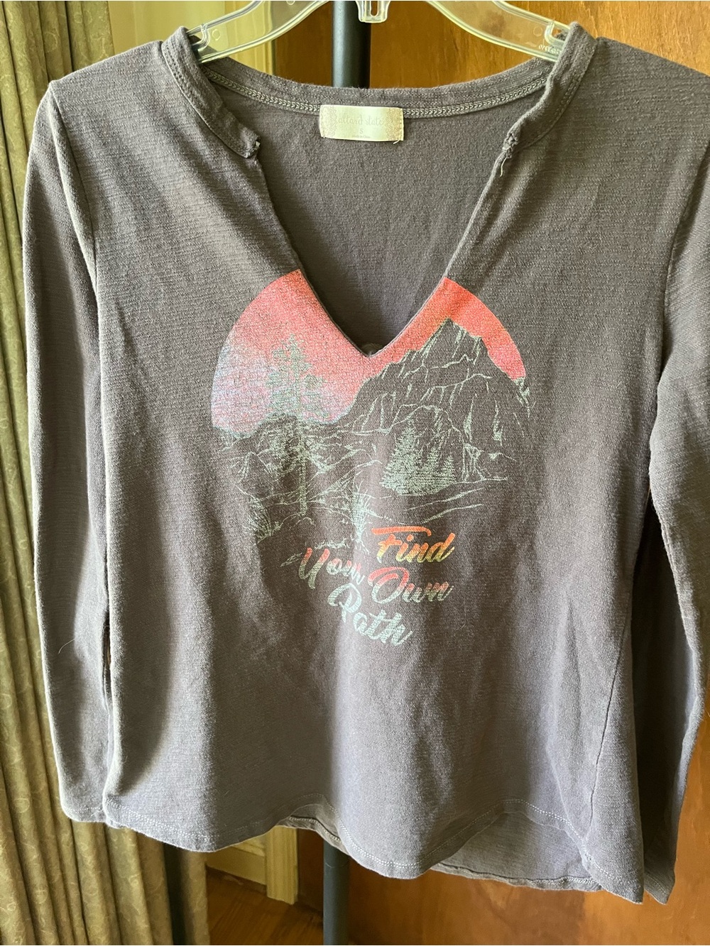 Altar'd State Gray Long Sleeve Graphic Tee with Sunset Heart Print